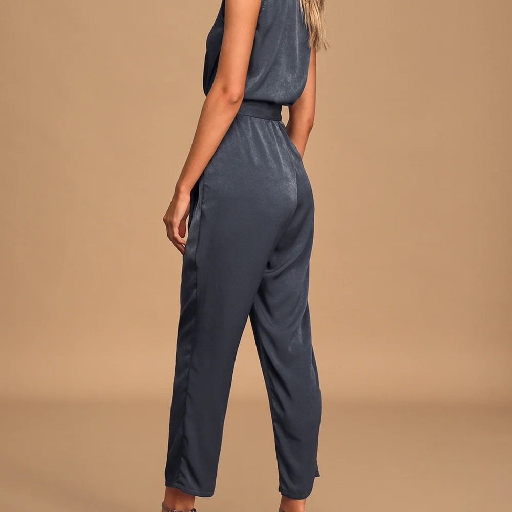 Lulu’s satin jumpsuit - Picture 3 of 10